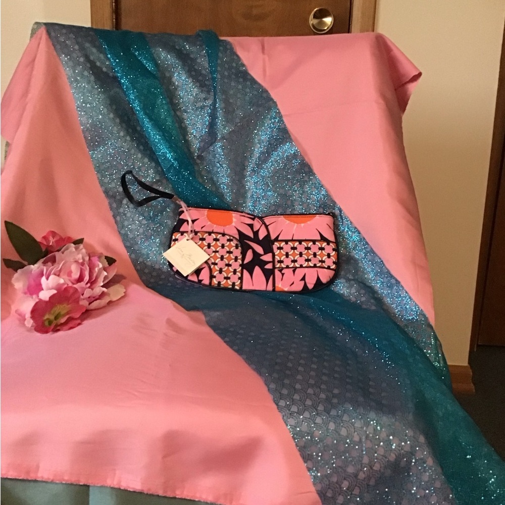 Vera Bradley-Jazzy Clutch